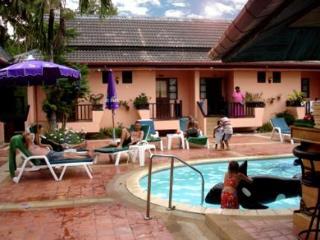 Baan Nern Sai Resort Phuket Exteriör bild